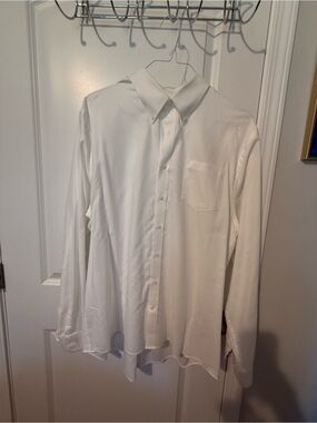 Men's Classic White Long-Sleeve Button-Up Dress Shirt